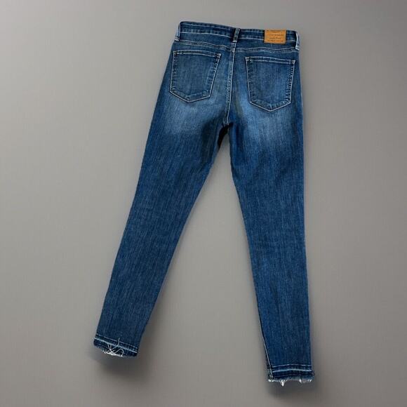 LUCKY BRAND Jeans Women's 6/28 AVA Skinny Blue Denim Raw Hem - Picture 1 of 8